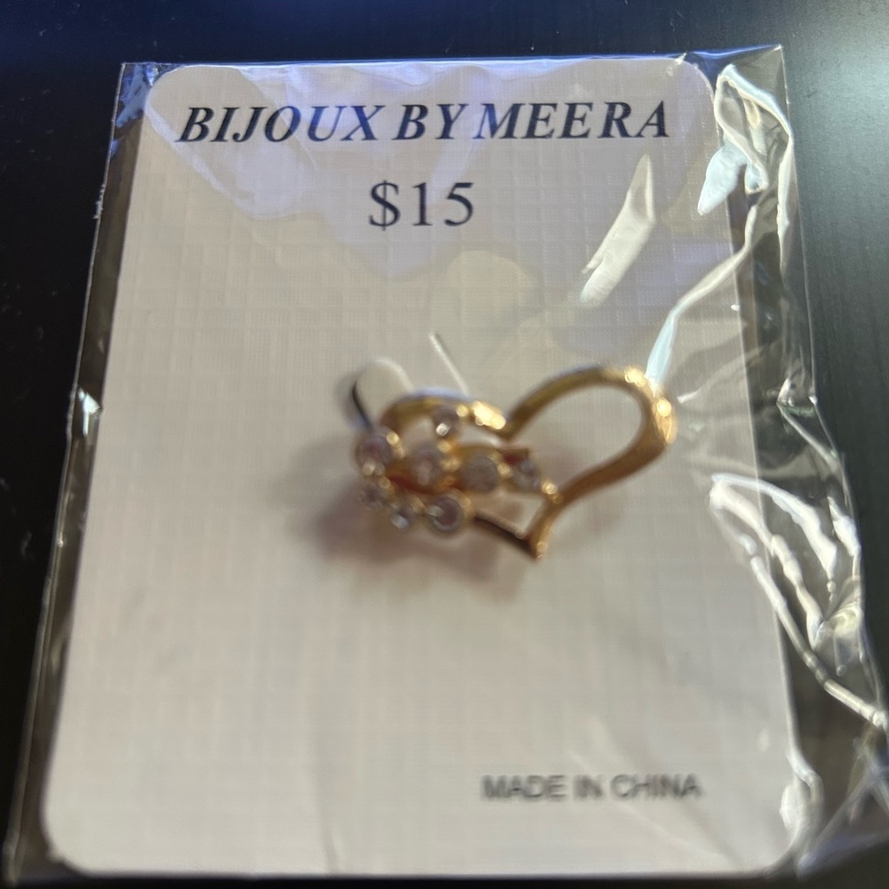 Gold Heart Brooch - Picture 2 of 3